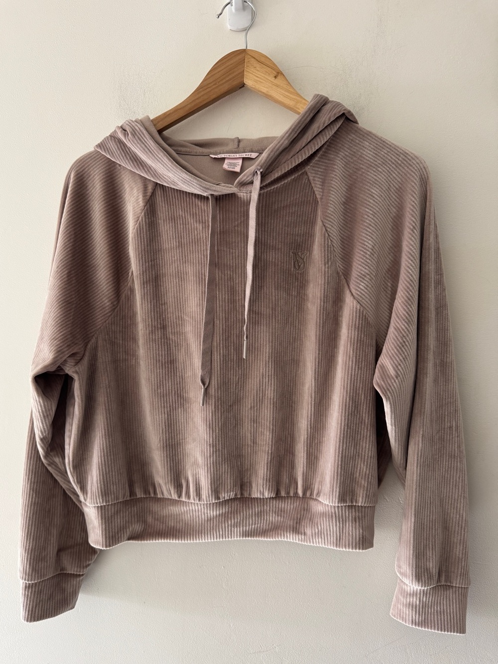 Victoria’s Secret Mauve Pink Plush Velour Ribbed Crop‎ Hoodie